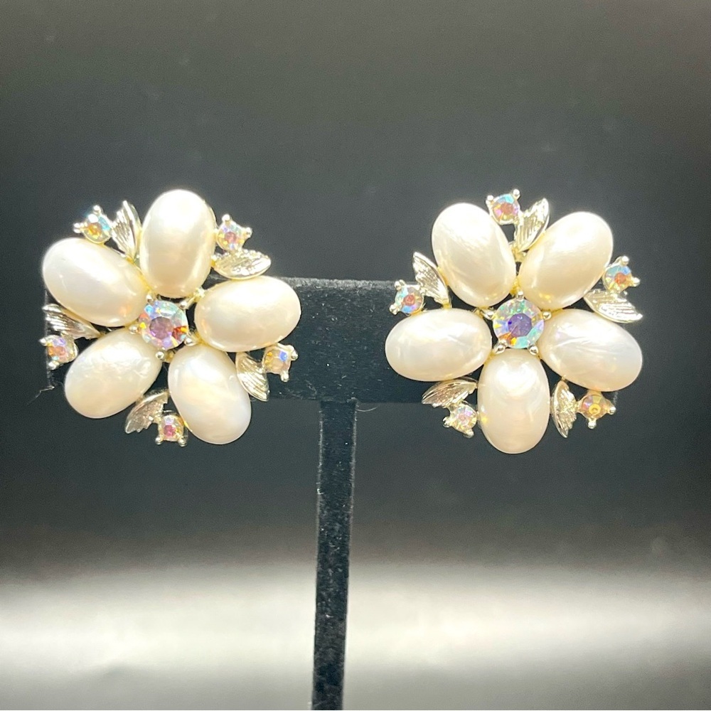 Lisner Vintage Faux Pearl Floral Clip On Earrings AB Rhinestones